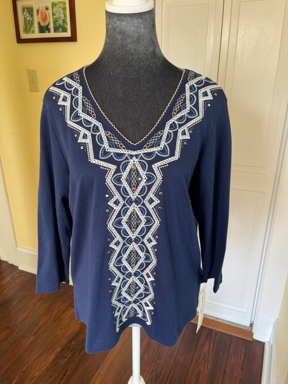 Alfred Dunner Navy Blue V-Neck Embroidered Quarter Sleeve Top